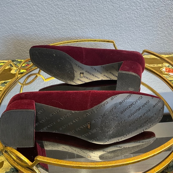 NWOT Holiday Party Velvet Embellished Block Heel Comfy Pumps Christmas Red 7.5 - Picture 5 of 8